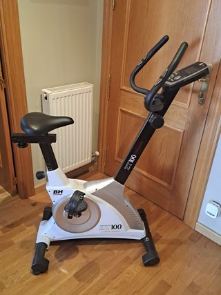 POR 1/4 DE SU VALOR Bicicleta Estática BH ZT100