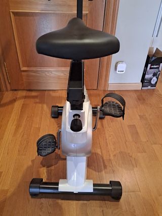 POR 1/4 DE SU VALOR Bicicleta Estática BH ZT100