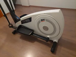 Bicicleta Elíptica BH ZK900