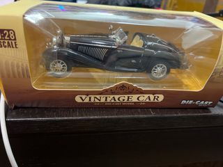 Coche Antiguo Die-Cast 1:28