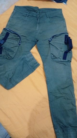 Pantalón cargo hombre verde