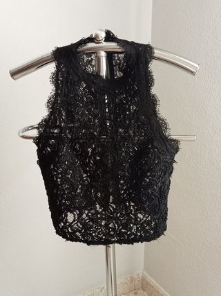 Top Zara encaje negro