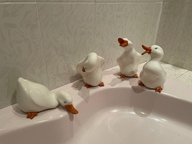 Figuras de patos de porcelana