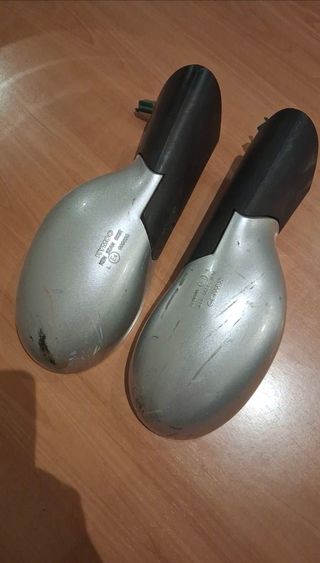 Espejo derecho Kymco Grand Dink Eléctrico.