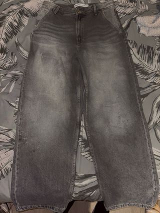 Pantalón Bershka ancho tiro alto gris
