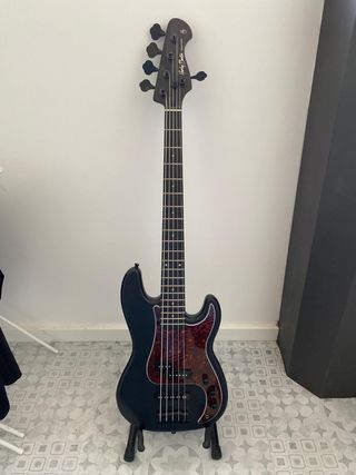Bajo Harley Benton 5 cuerdas