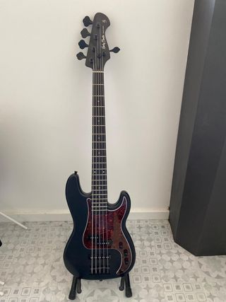 Bajo Harley Benton 5 cuerdas