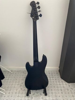Bajo Harley Benton 5 cuerdas