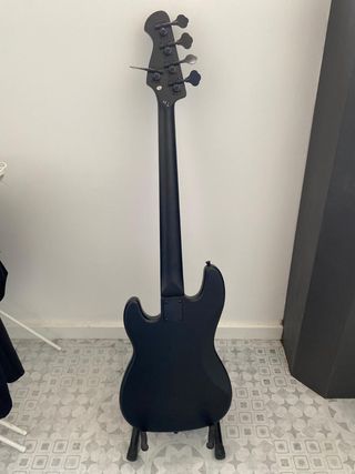 Bajo Harley Benton 5 cuerdas