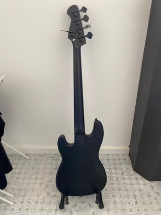 Bajo Harley Benton 5 cuerdas