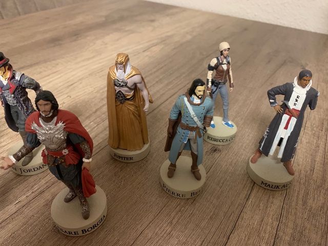 10 Figuras Assassin's Creed