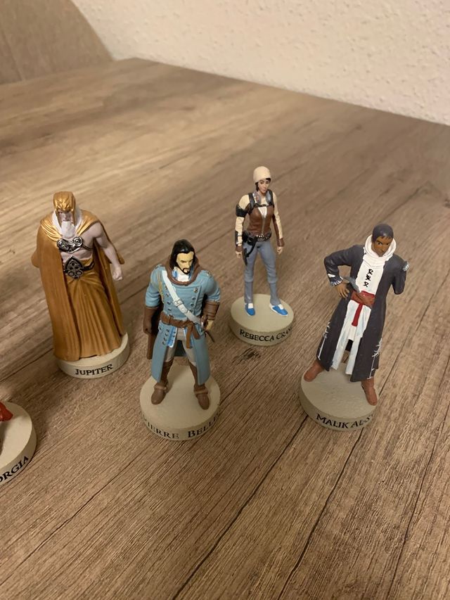 10 Figuras Assassin's Creed