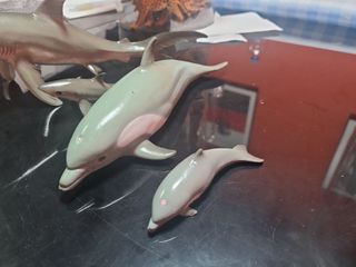Lote animales marinos: tiburón y delfines