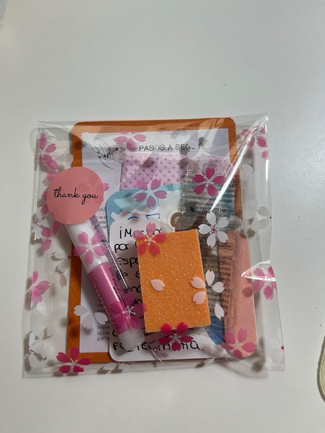 Uñas Press On reutilizables con kit de aplicación