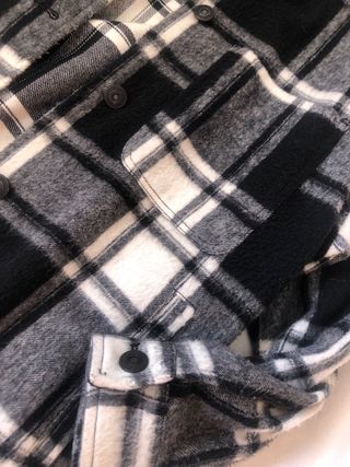 Chaqueta Zara cuadros blanco, negro y gris