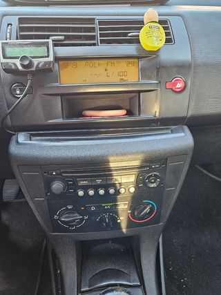 Citroen C4 1.6hdi 92cv,301.000k,año 2007