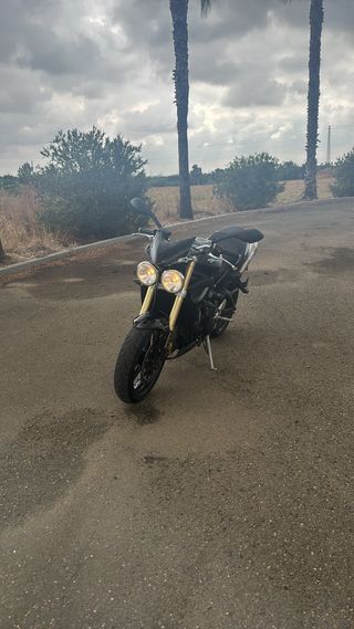 Triumph Street Triple 675
