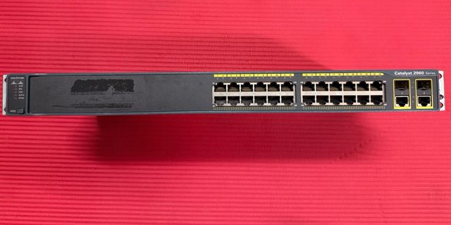 Switch Cisco 2960-24TC-L - 24 P + 2 SFP