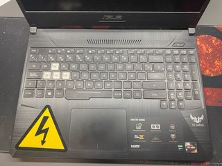 Portátil Gaming ASUS TUF GAMING FX 505 DT Negro