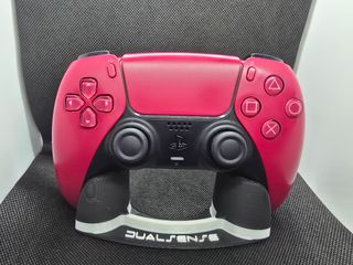 Mando PS5 DualSense Cosmic Red