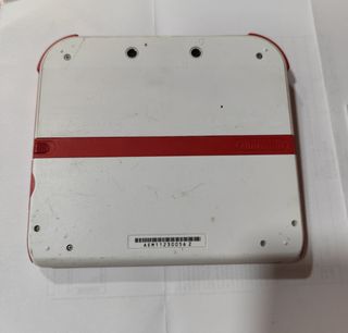 Nintendo 2DS Roja y Blanca