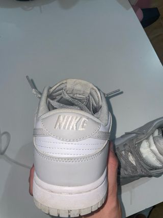 Nike Dunk Gris y Blanco