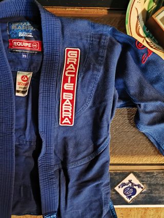 Kimos de Jiu Jitsu Gracie Barra Azul Talla Y6 