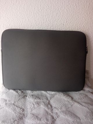 Funda portátil/tablet 14" gris sin estrenar