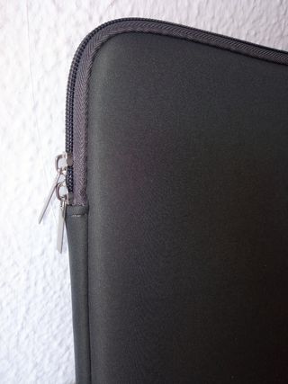 Funda portátil/tablet 14" gris sin estrenar