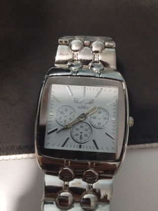 Reloj Quartz plateado y blanco