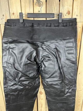 PANTALON T-XL DE CUERO PARA MOTO GARIBALDI 4