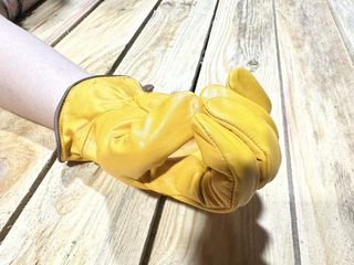GUANTES T-M DE MOTO GARIBALDI CUERO AMARILLO 