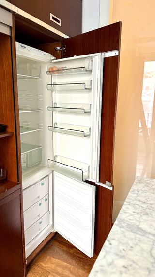 Cocina completa con isla y electrodomésticos