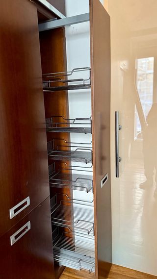 Cocina completa con isla y electrodomésticos