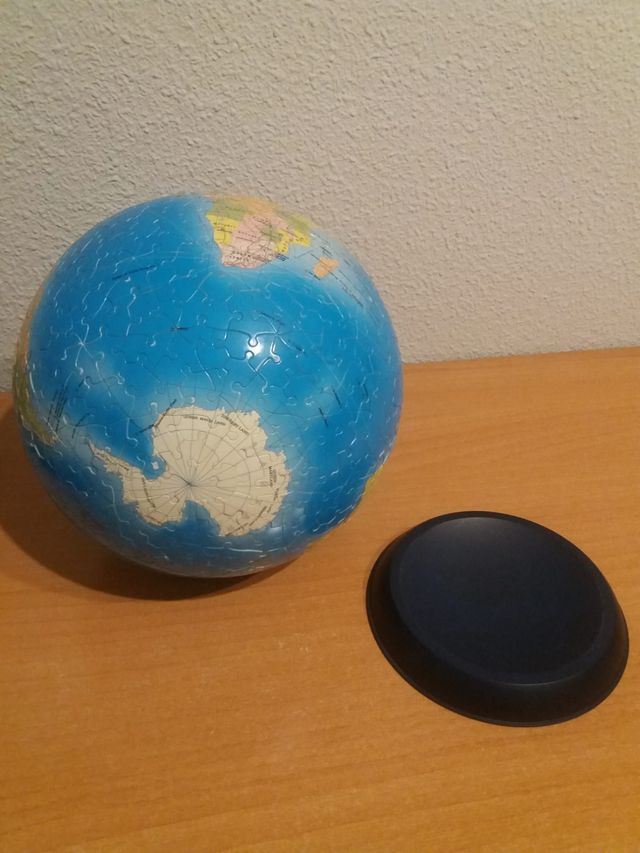 Puzzle Globo Terráqueo Luminiscente