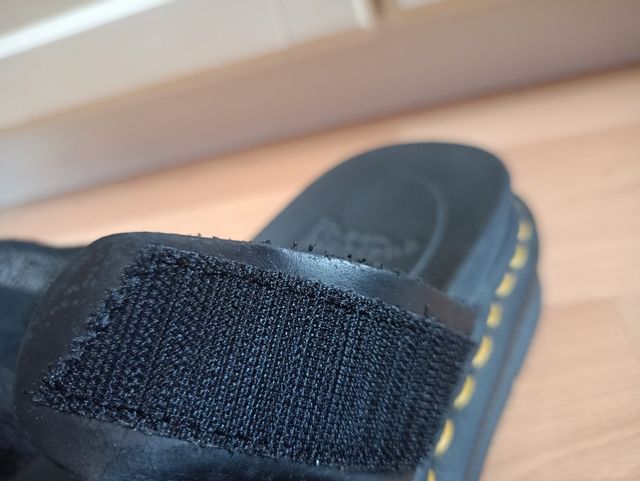 Sandalias Dr. Martens Daxton Negras