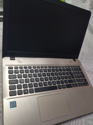 Portátil ASUS Dorado