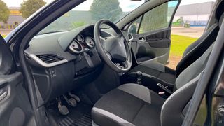 Peugeot 207 2009
