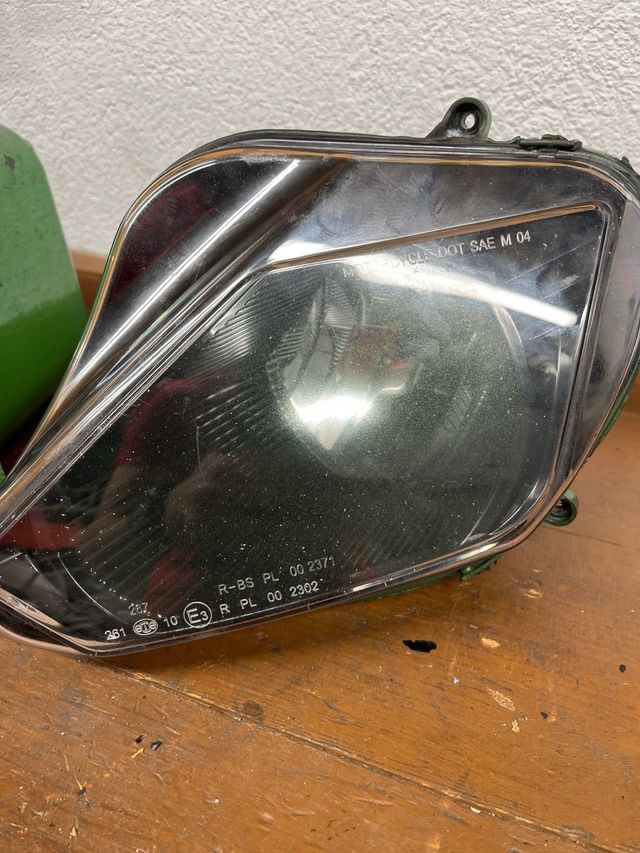 Focos Delanteros Derbi GPR 125/50