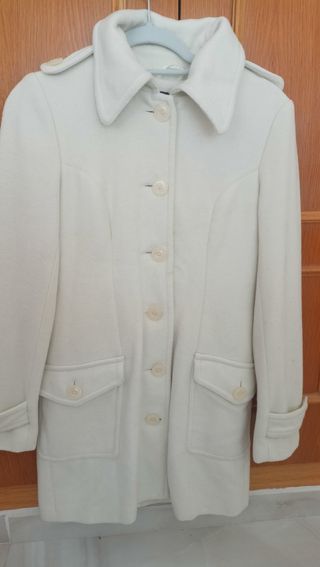 Abrigo paño blanco roto