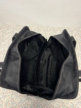 Bolso Mary Kay Negro con Calaveras