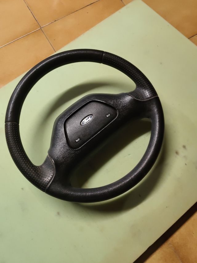 Volante original Ford Escort 84-98