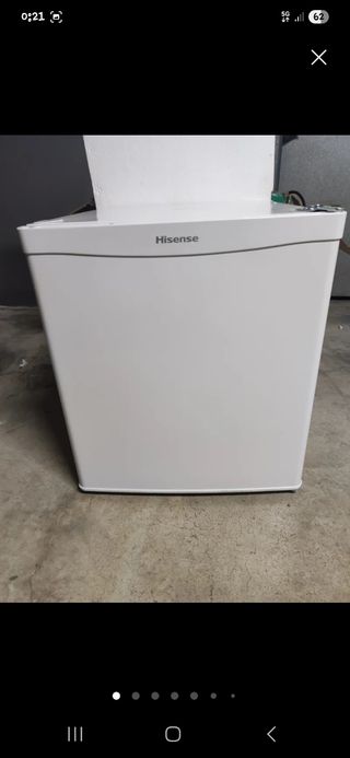Mini-frigorifico Hisense con cajón congelador.
