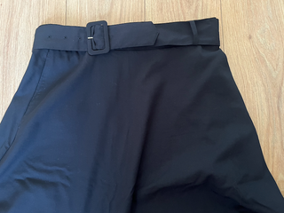 Falda midi negra con cinturón de h&m