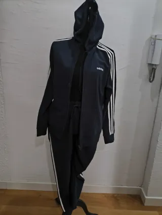 Conjunto Chándal Adidas azul marino de mujer 