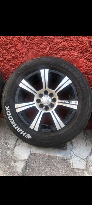 Llantas Momo semi nuevas para coche