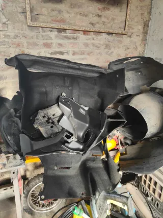 Tapicería maletero y plásticos coche