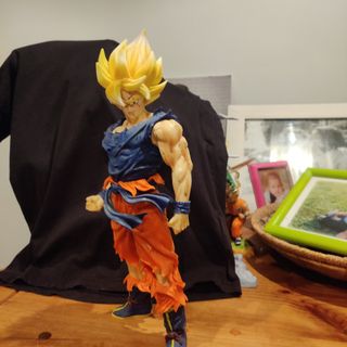 Figura Dragon Ball Z Goku Super Saiyan