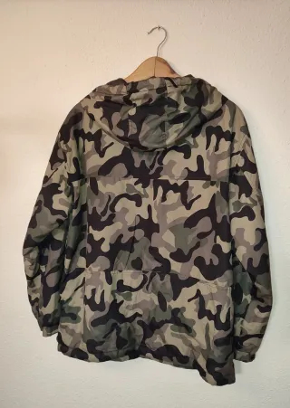 Sudadera militar hombre Bershka nueva.