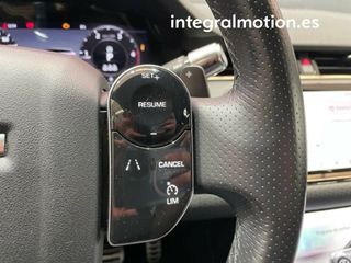 Land-Rover Range Rover Evoque 2.0 D150 R-Dynamic AUTO 4WD 